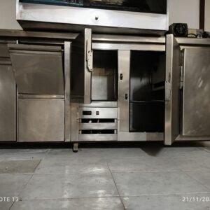 Bajo Mostrador industrial nevera y mueble cafetera
