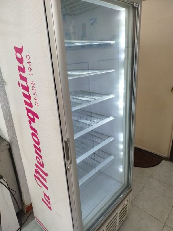 Congelador vertical marca cofri